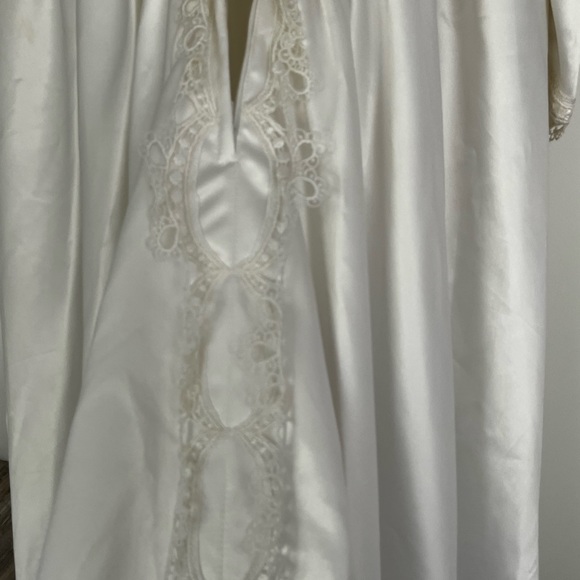 Gorgeous Vintage Wedding Gown - Picture 8 of 8